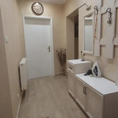 アパート Aпартамент жужа