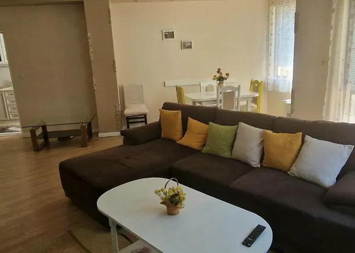 Aпартамент жужа Nessebar